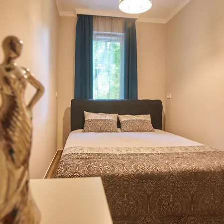 Apartment Sunlight Silver - Exclusive